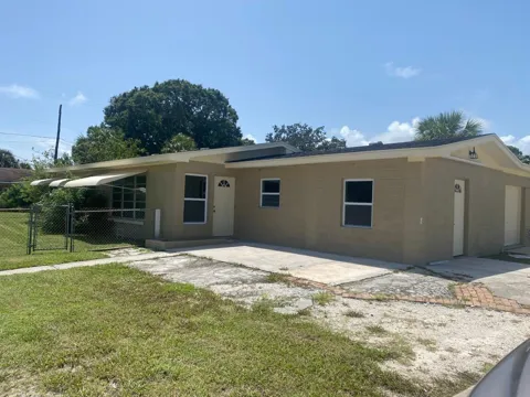 2315 St Lucie Boulevard #Middle Apt.