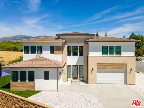 10615 Wood Briar Court