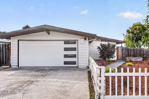 1110 Breezewood Court