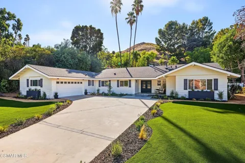 5215 Del Moreno Drive