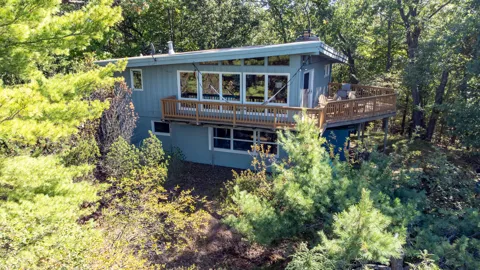 6087 Ridge Road