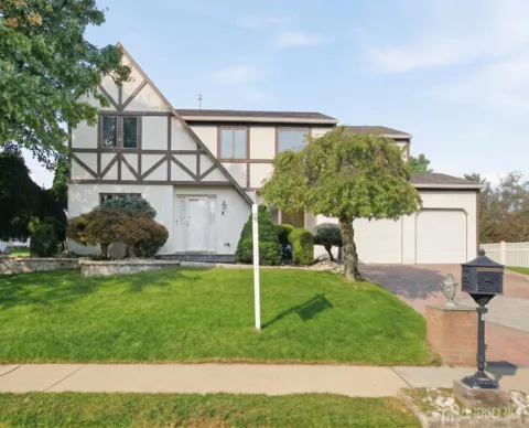 4 Victoria Way