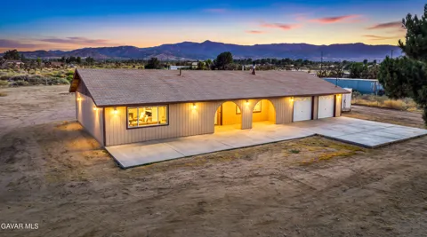 5023 Smoke Tree Road