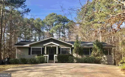 425 Pelican CIR