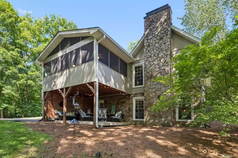 8346 Merrymount Dr