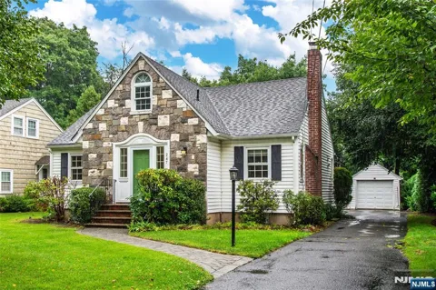 247 Emmett Place
