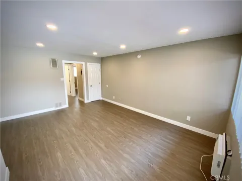 455 W Dryden Street #5