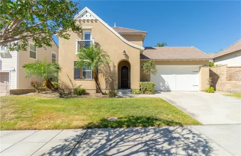1721 Arthur Loop West