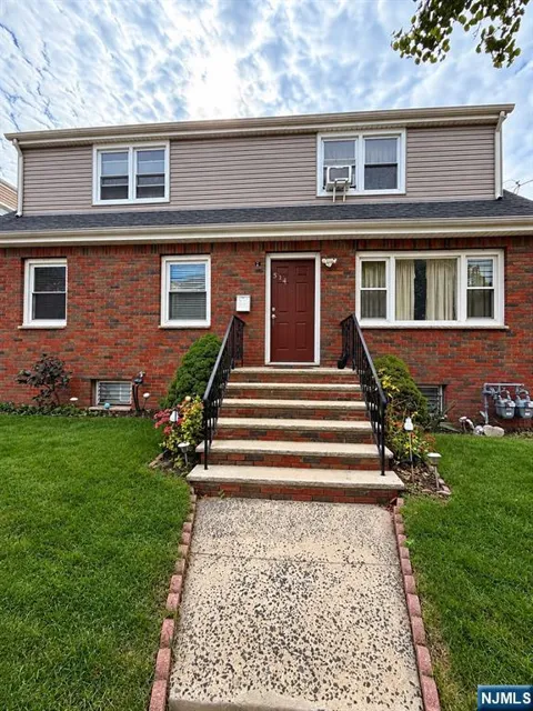 514 Division Avenue 1