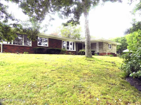 864 Breezy Oaks Drive
