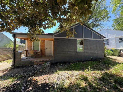 1664 M L King Jr Drive SW