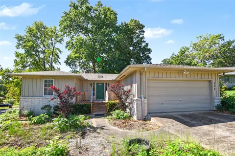 206 Sandy Circle