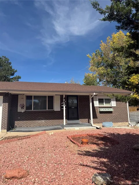445 S Nome Way