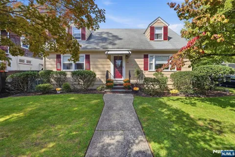 116 Grove Avenue