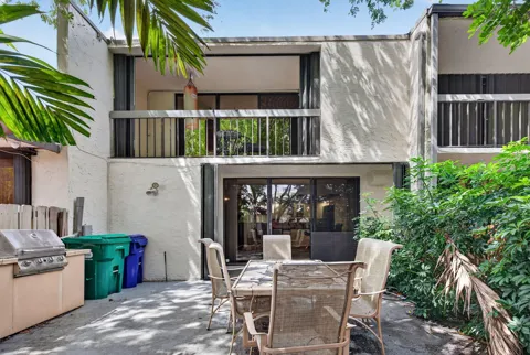 20533 NE 6TH COURT