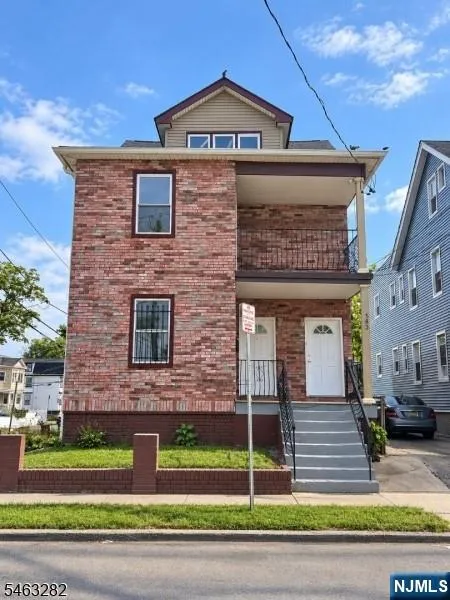 163 Dewey Street