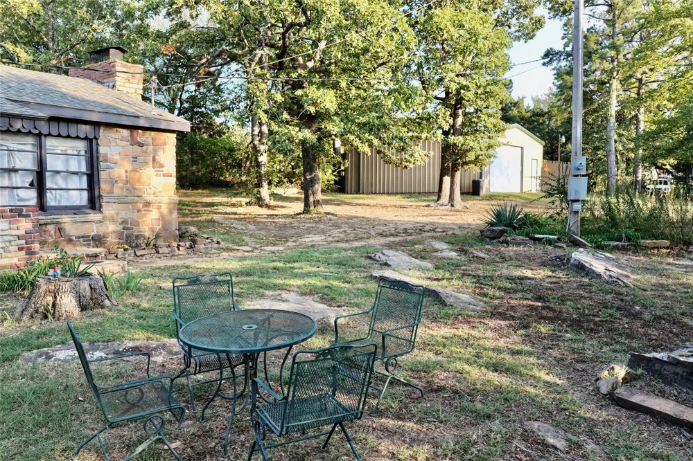 108 Patricia Eufaula, OK 74432