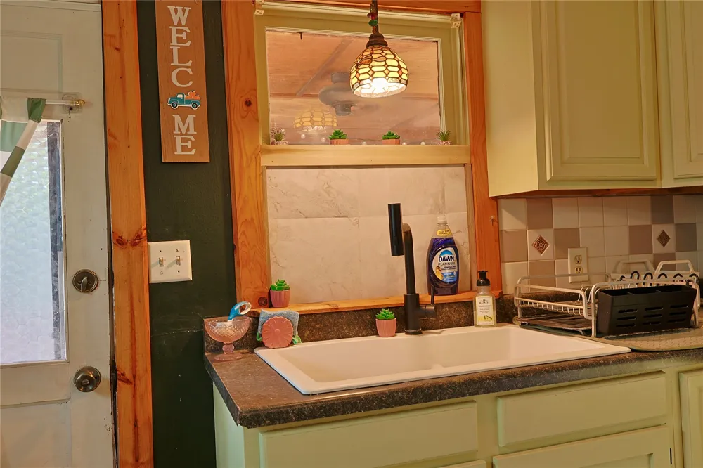 108 Patricia Eufaula, OK 74432
