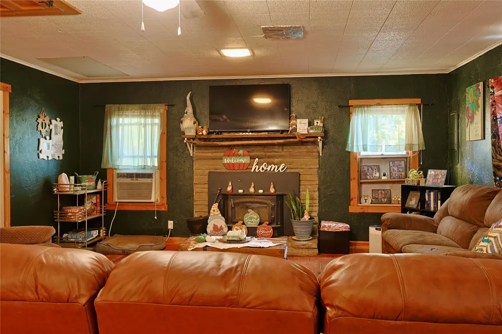 108 Patricia Eufaula, OK 74432