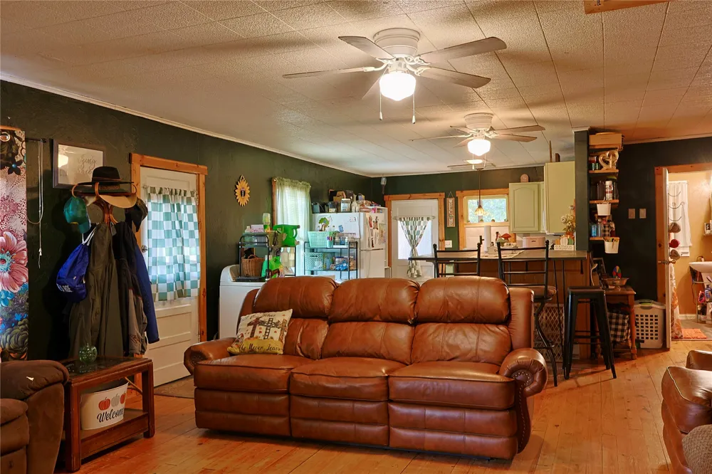 108 Patricia Eufaula, OK 74432