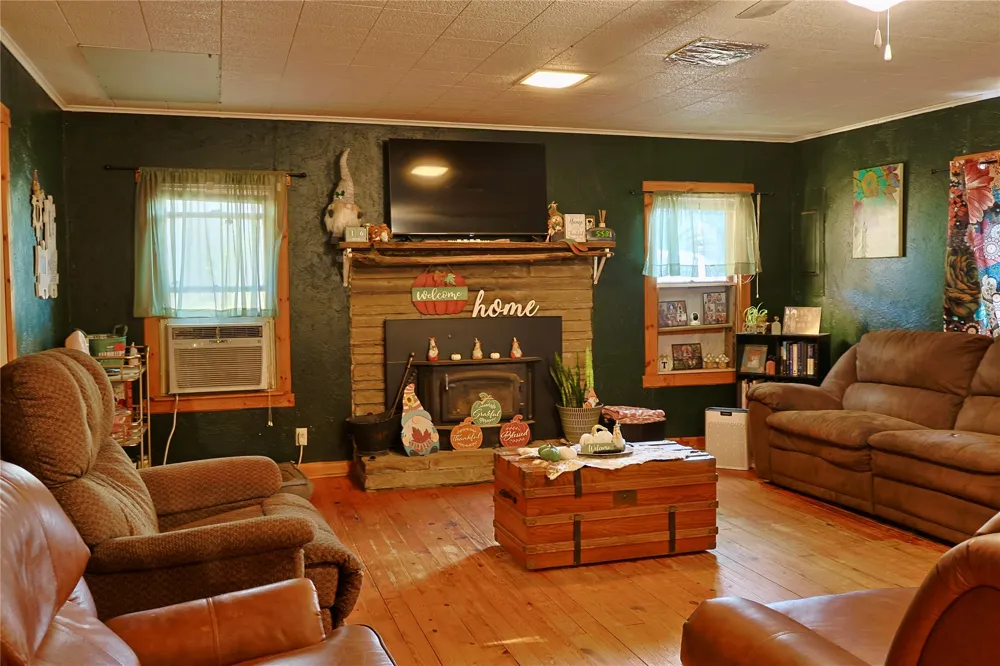 108 Patricia Eufaula, OK 74432