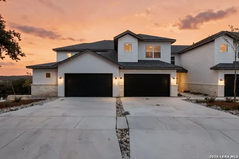 110 MAGNOLIA CIR