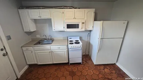 2614 MONTEREY ST Unit 3