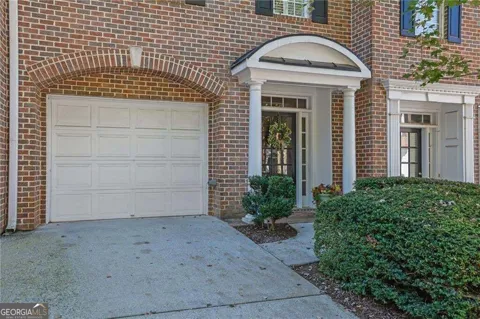 1607 Waters Edge TRL