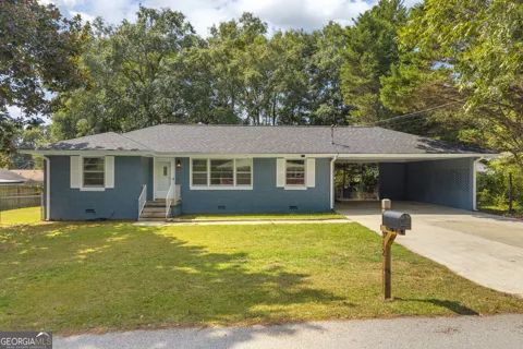 312 Hilltop LN