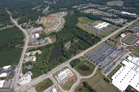 103 & 167 E Lake RD