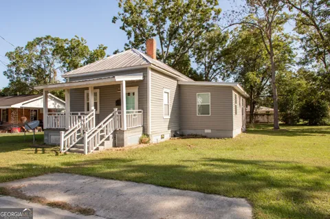 325 Glass ST
