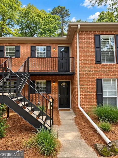 1055 Baxter ST