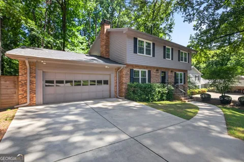 4371 Vintage LN
