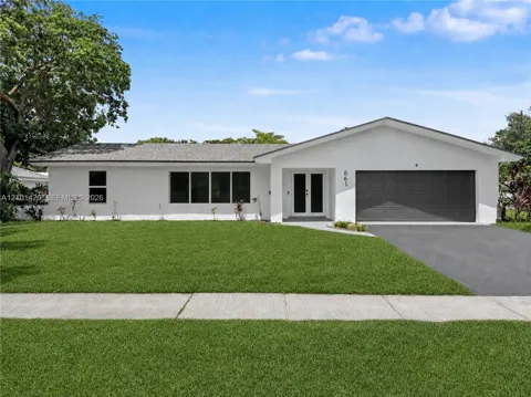 861 NW 72nd Ave
