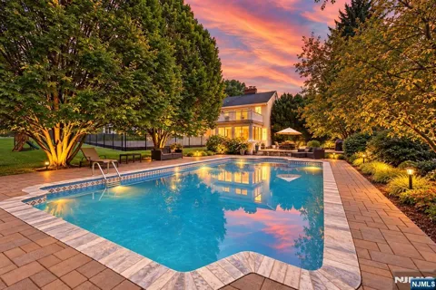 7 Fawn Drive