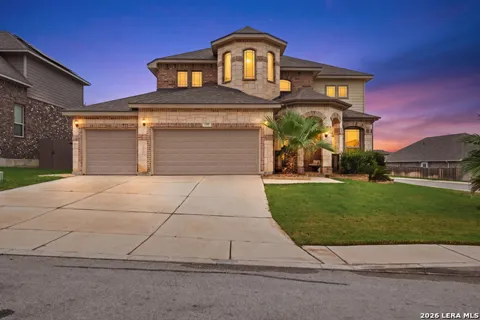 13507 Falls Summit