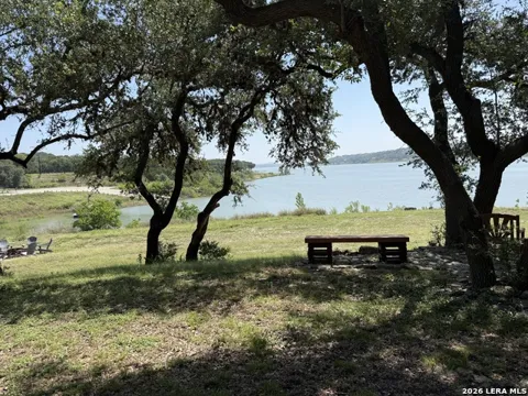 265 OAK HIDEAWAY DR