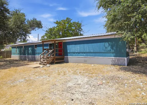 1250 ARCADIA DR
