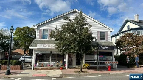 39 Main Street 2