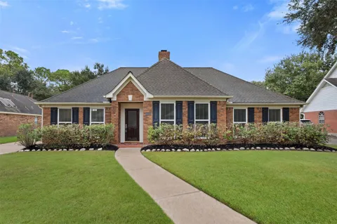 2022 Hillside Oak Lane