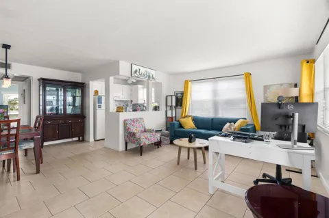 347 WINDSOR O