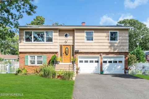 445 Bella Vista Road