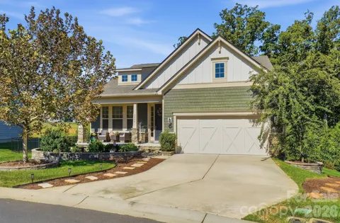 2004 Folkstone Lane