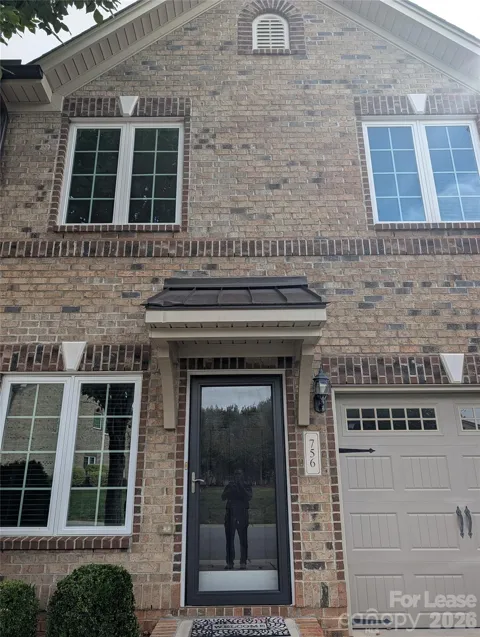 756 King Fisher Lane