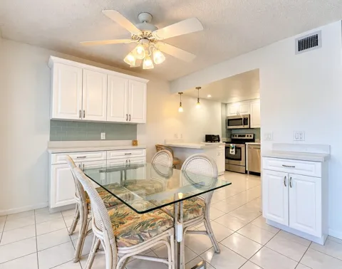 102 GREENBRIER A