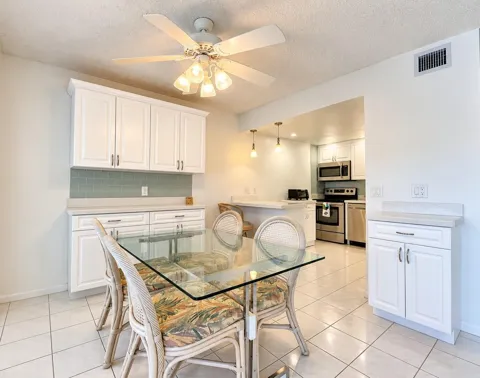 102 GREENBRIER A