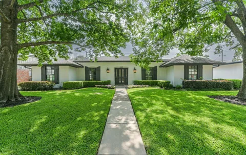 2415 Stoney Brook Drive
