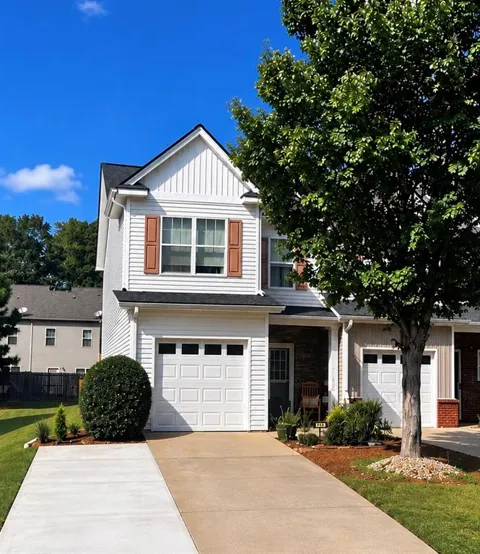 515 Oakside Place