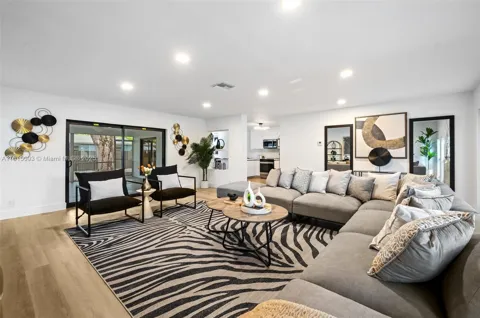 679 SW 17th Court