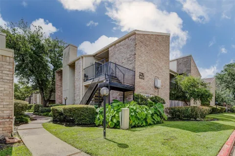 8100 Cambridge Street #114